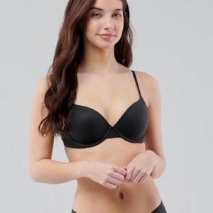 Gilly Hicks Push up bra